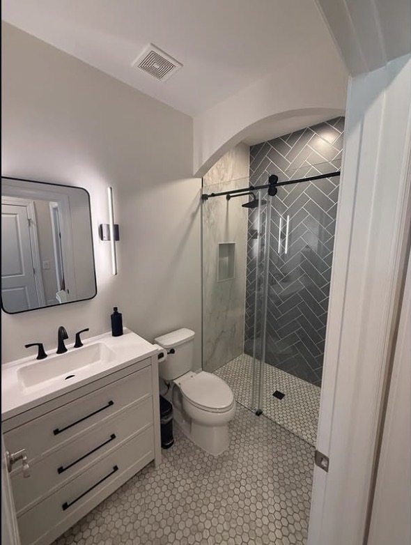 Moody powder room — Burleson